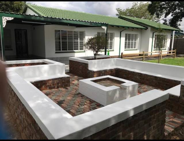 4 BEDROOM PROPERTY TO RENT IN FARRARMERE